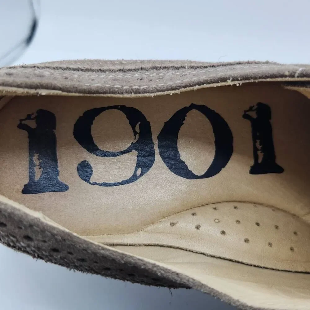1901 Wingtip Oxford Shoes Mens 9 Tannish Gray Leather City Business Casual